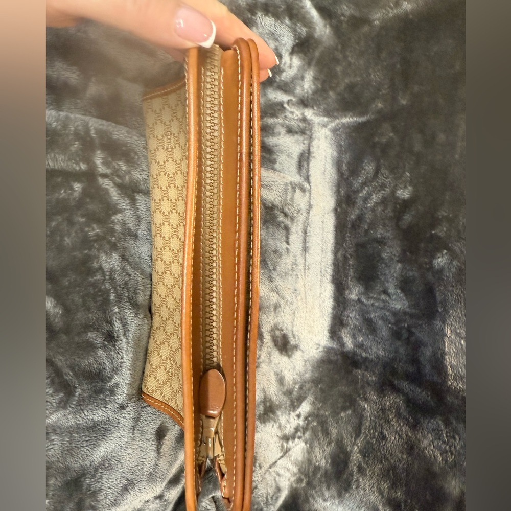 Celine Tan and Cream Logo Clutch - Picture 6 of 13